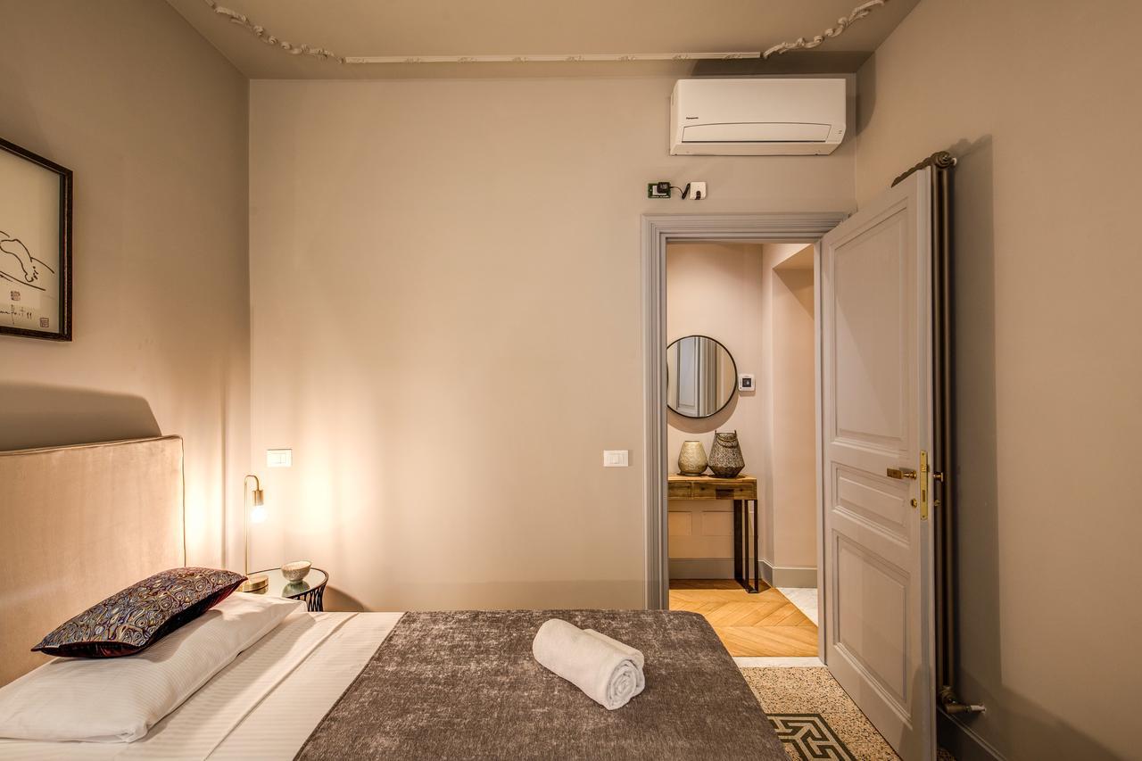 Decharme With Terrace In Monti Roma